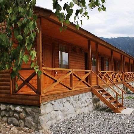 Hotel Ushba Hill Местія Екстер'єр фото