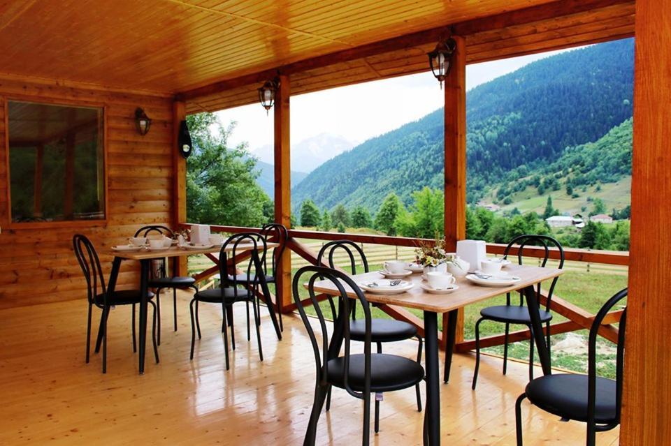 Hotel Ushba Hill Местія Екстер'єр фото