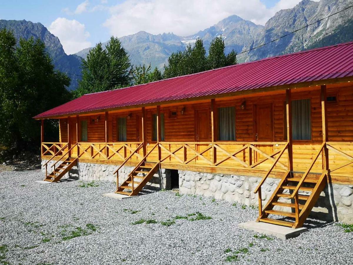 Hotel Ushba Hill Местія Екстер'єр фото