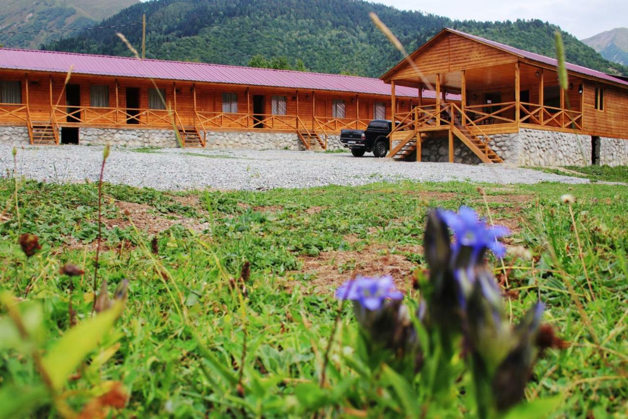 Hotel Ushba Hill Местія Екстер'єр фото