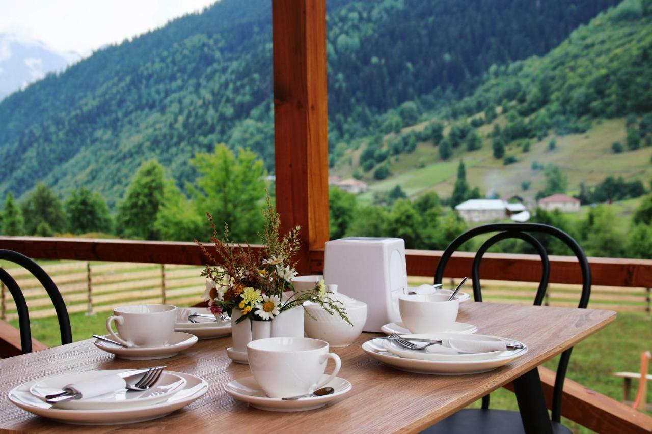 Hotel Ushba Hill Местія Екстер'єр фото