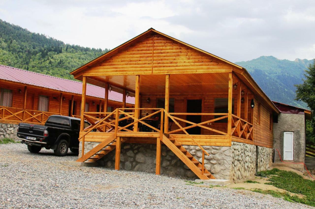 Hotel Ushba Hill Местія Екстер'єр фото